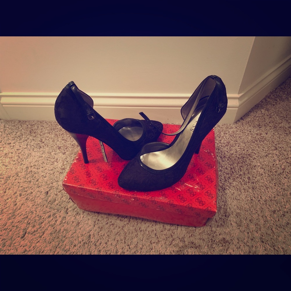 Cute Black Pumps!!!